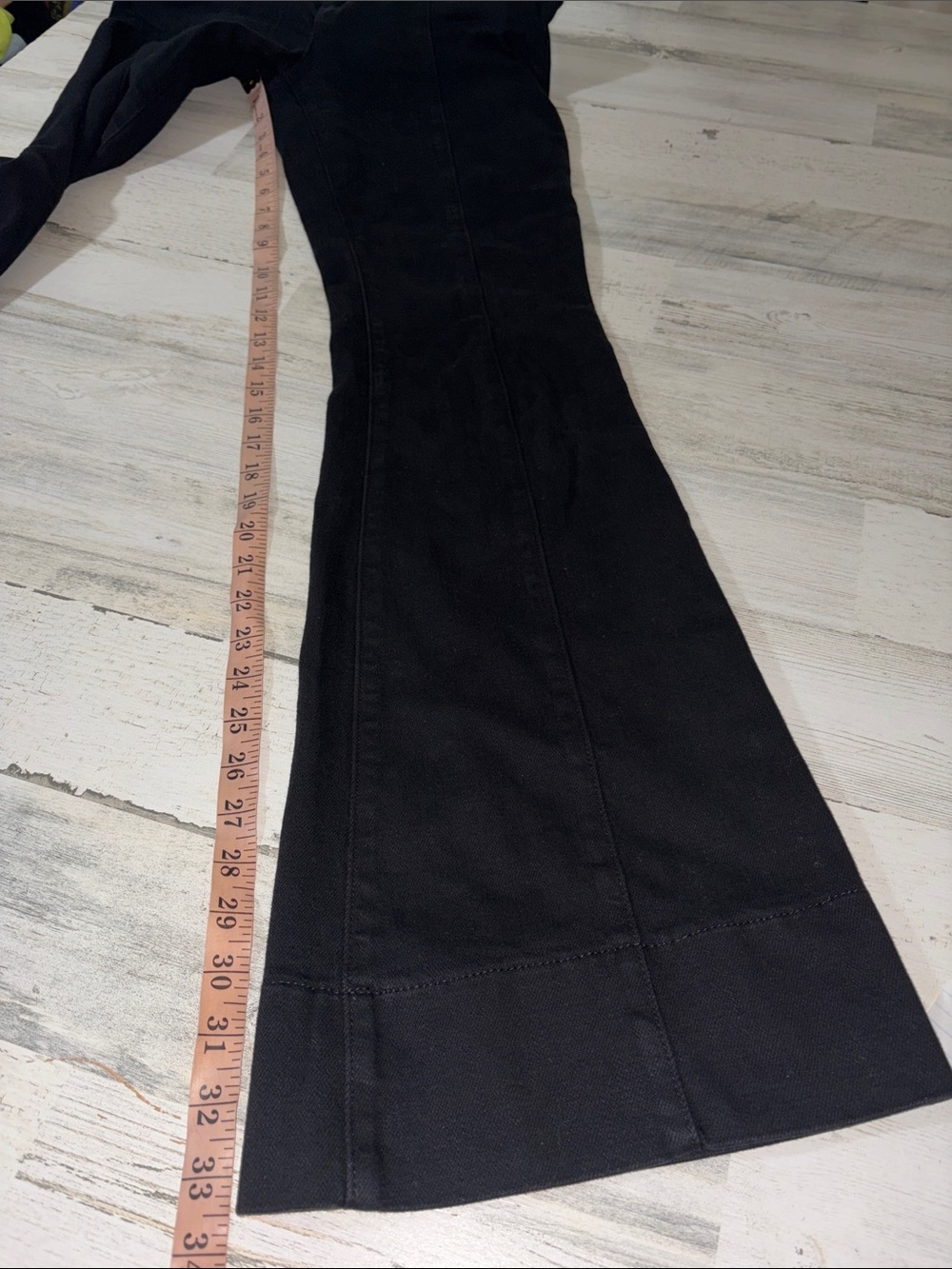 L'AGENCE Lenora Low Rise Seamed Flair In Noir Jeans Size 25 - Picture 13 of 14